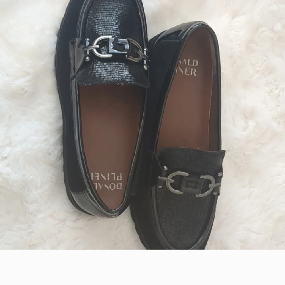 Donald J. Pliner product pair